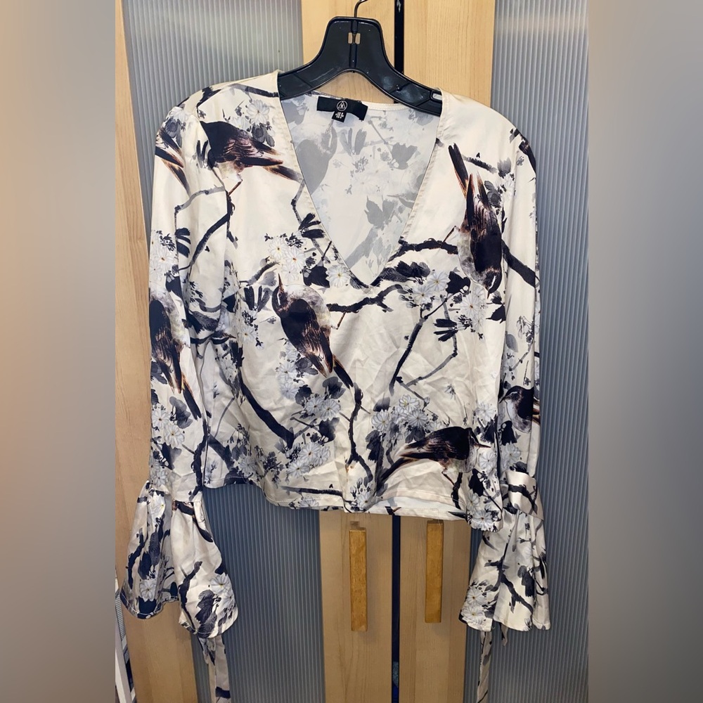 Misguided bird print long sleeve blouse Size 4
